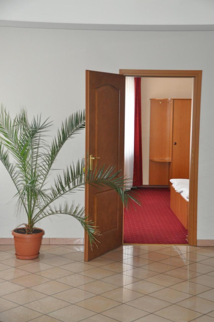 Zajazd Kama Kowalski Skepe Exterior foto